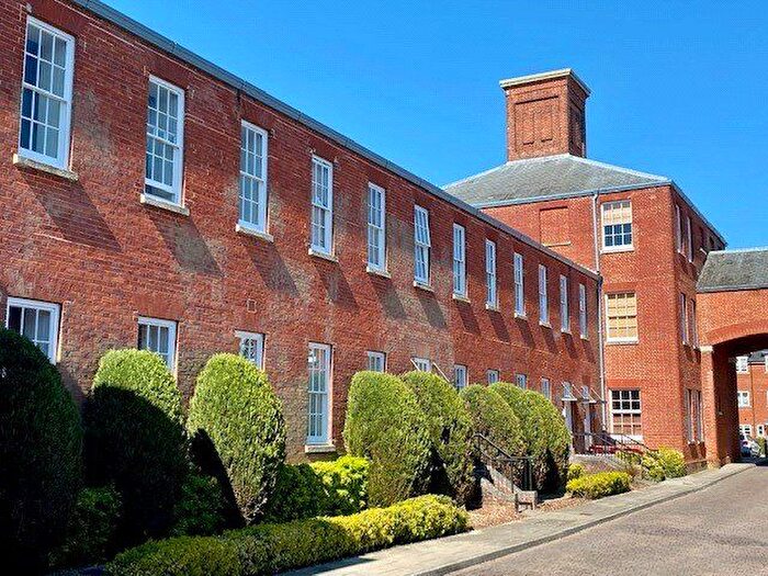 2 Bedroom Flat To Rent In Consort Mews, Knowle, Fareham, PO17