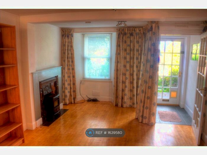 2 Bedroom Flat To Rent In Union Street, Newport-On-Tay, DD6