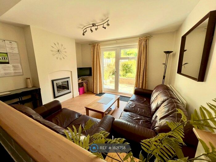 5 Bedroom Semi-Detached House To Rent In Arthur Street, Kenilworth, CV8