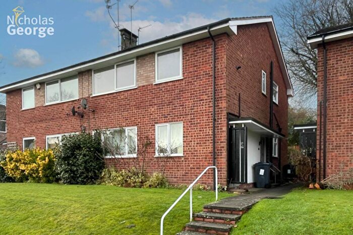 2 Bedroom Flat To Rent In Ashdown Close, Moseley, B13