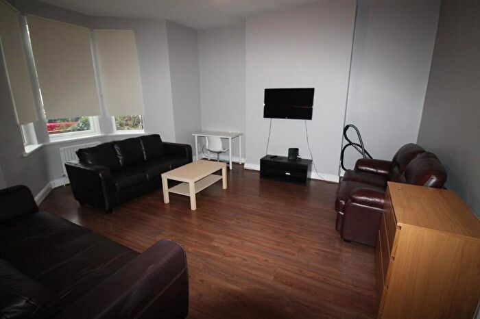6 Bedroom Terraced House To Rent In Rothbury Terrace, Newcastle Upon Tyne, NE6