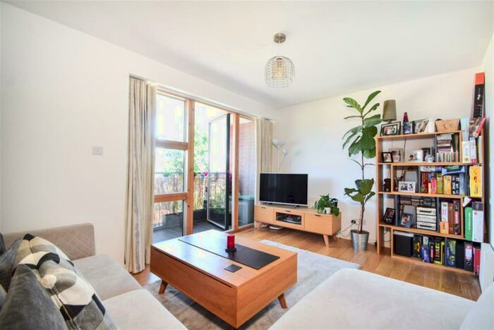 1 Bedroom Flat To Rent In Albion Road, London, N16