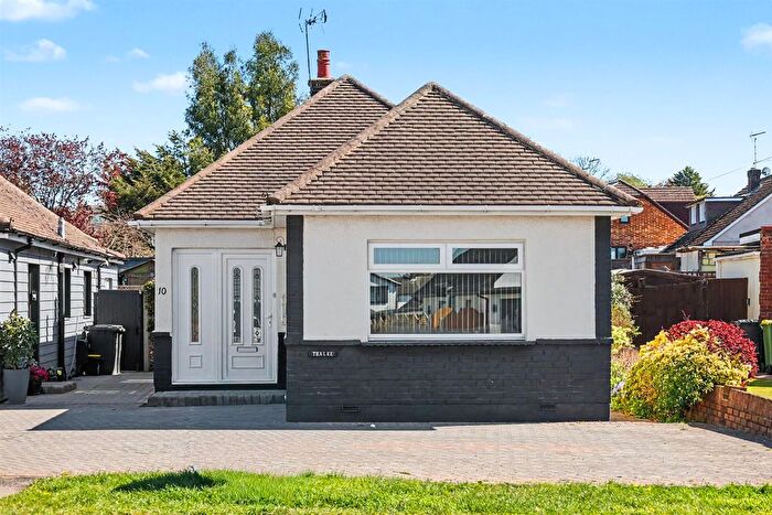 1 Bedroom Detached Bungalow For Sale In Ferry Road, Hullbridge, Hockley, SS5
