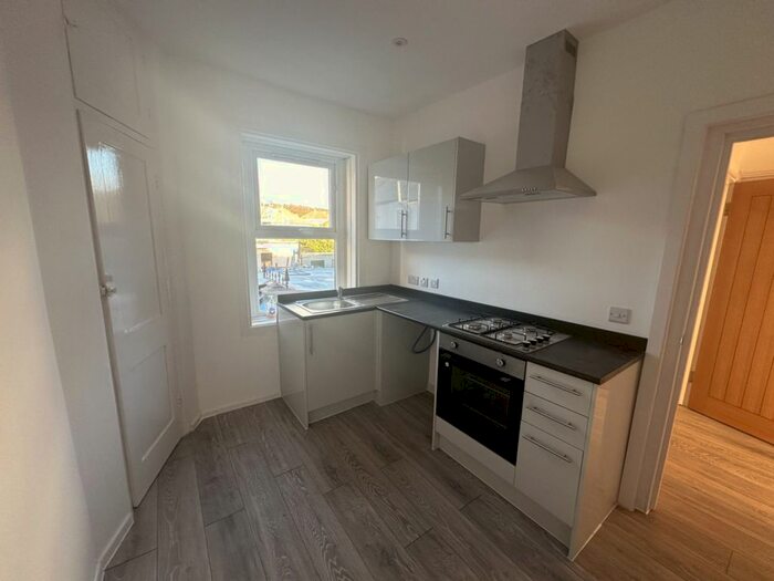 2 Bedroom Flat To Rent In Crabble Hill, Dover, CT17