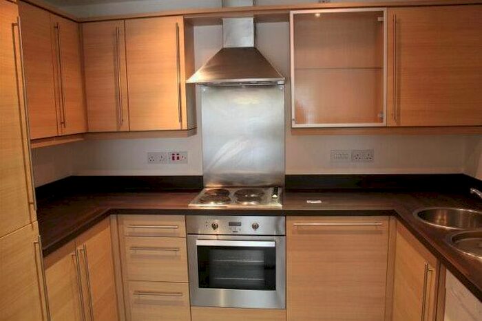 2 Bedroom Flat To Rent In Gladstone Street, Warrington, WA2