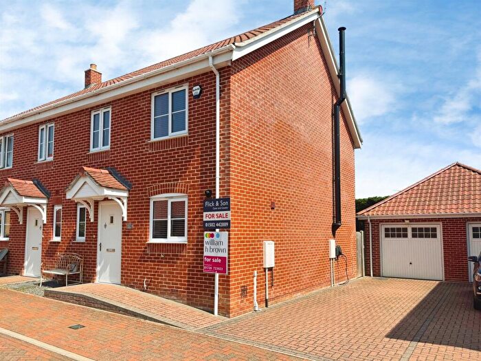 3 Bedroom Semi-Detached House For Sale In Meadowlands, Wrentham, Beccles, NR34