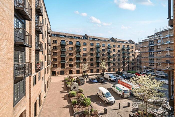 2 Bedroom Flat For Sale In Cayenne Court, Shad Thames, London, SE1