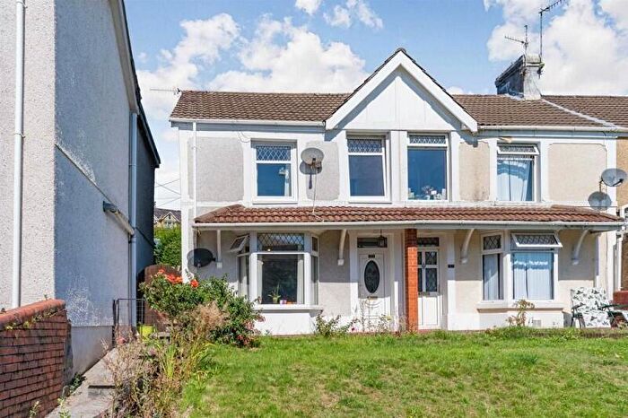 3 Bedroom End Of Terrace House For Sale In Commercial Street, Ystalyfera, Neath Port Talbot., SA9