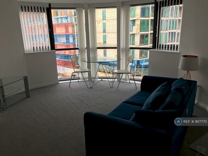 2 Bedroom Flat To Rent In Middlewood Street, Manchester, M5