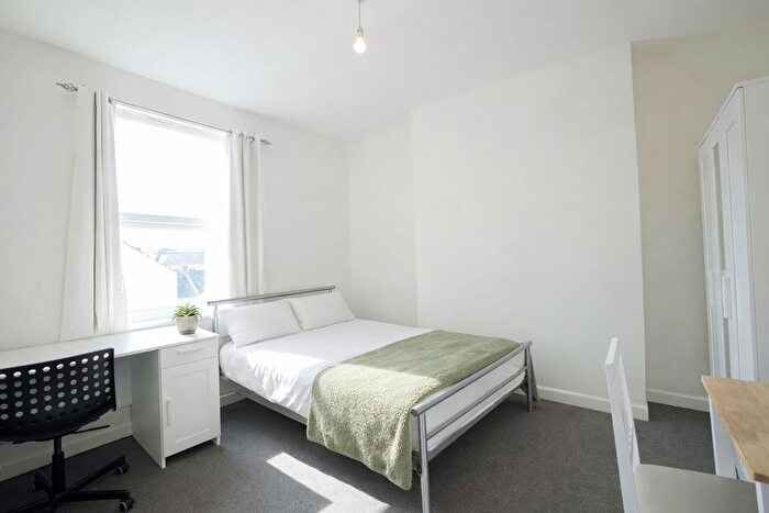 2 Bedroom Flat To Rent In Upper Lewes Road, Brighton, BN2