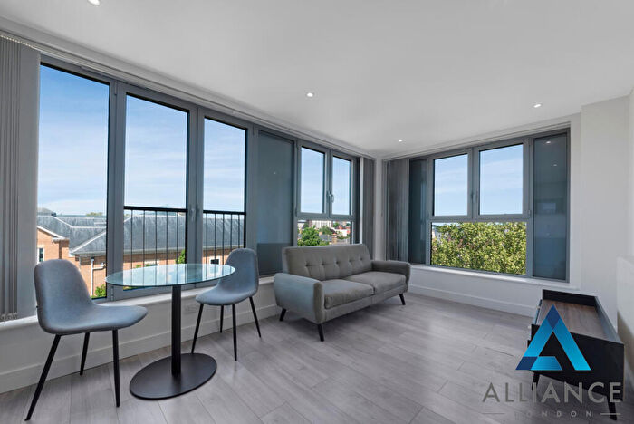 1 Bedroom Apartment To Rent In Carlton House, New London Road, Chelmsford, Essex, CM2