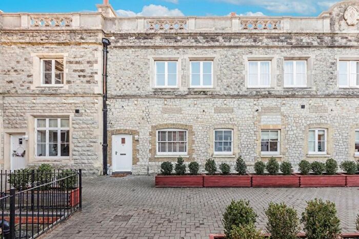 2 Bedroom Flat For Sale In Culpeper Road, Preston Hall, ME20