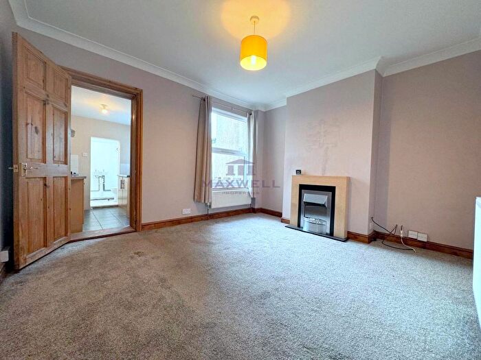 2 Bedroom End Of Terrace House To Rent In Charlotte Street, Sittingbourne, ME10