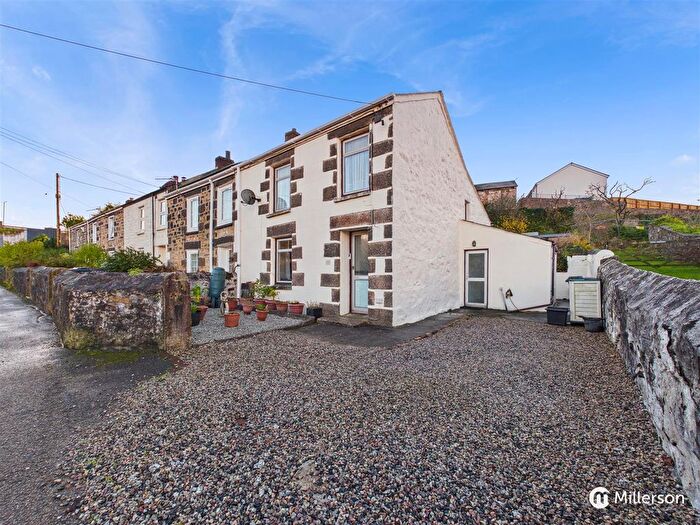 3 Bedroom End Terrace House For Sale In Chapel Road, Tuckingmill, Camborne, TR14