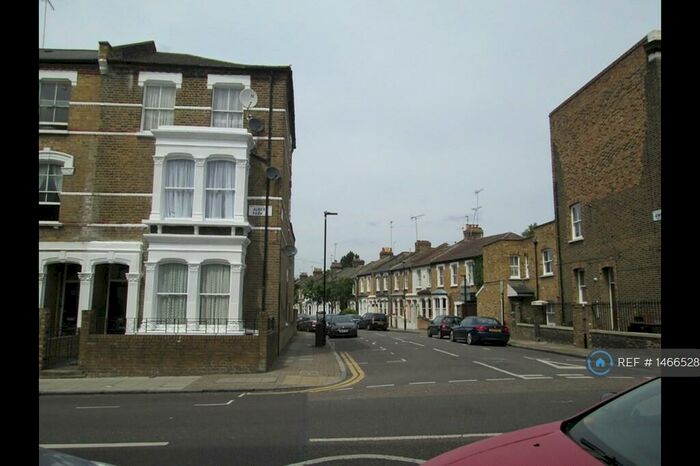 2 Bedroom Flat To Rent In Aubert Park, London, N5