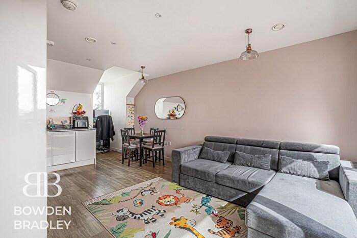 1 Bedroom Flat For Sale In Marine Crescent, Echo House, IG6