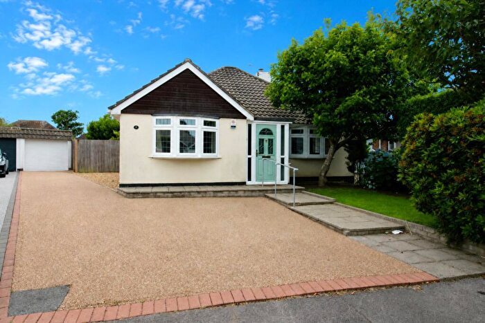 4 Bedroom Bungalow For Sale In Place House Close, Fareham, Hampshire, PO15