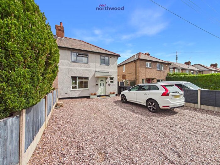 3 Bedroom Semi-Detached House For Sale In Brynmally Park, Wrexham, LL11