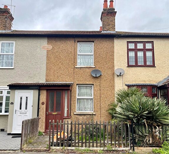 2 Bedroom Terraced House For Sale In Richmond Road, Romford, RM1