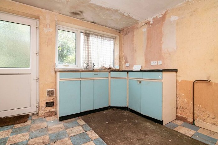 2 Bedroom Detached Bungalow For Sale In Albert Road, Halesowen, B63