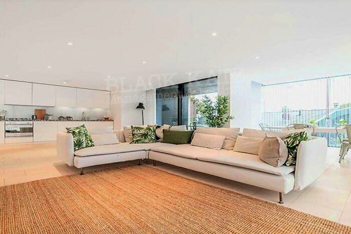 3 Bedroom Flat To Rent In Lattitude House, Oval Road, NW1