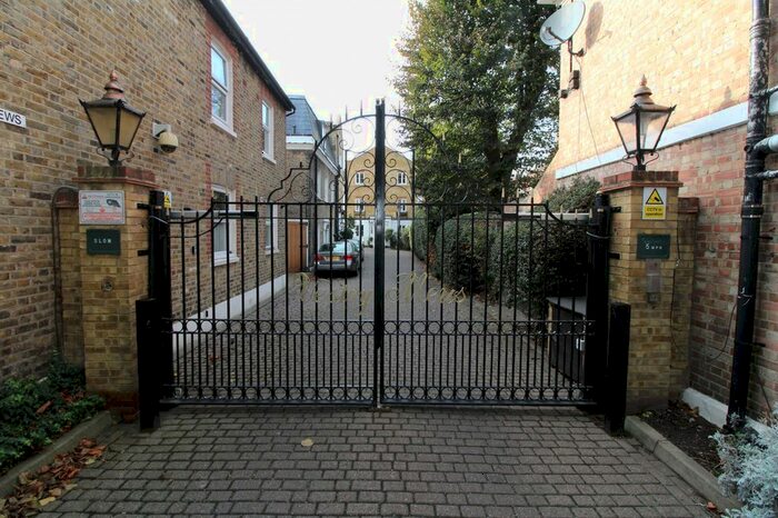 3 Bedroom Town House To Rent In Vestry Mews, Camberwell, SE5