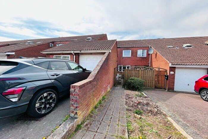 3 Bedroom Property To Rent In Redbridge, Milton Keynes, MK14