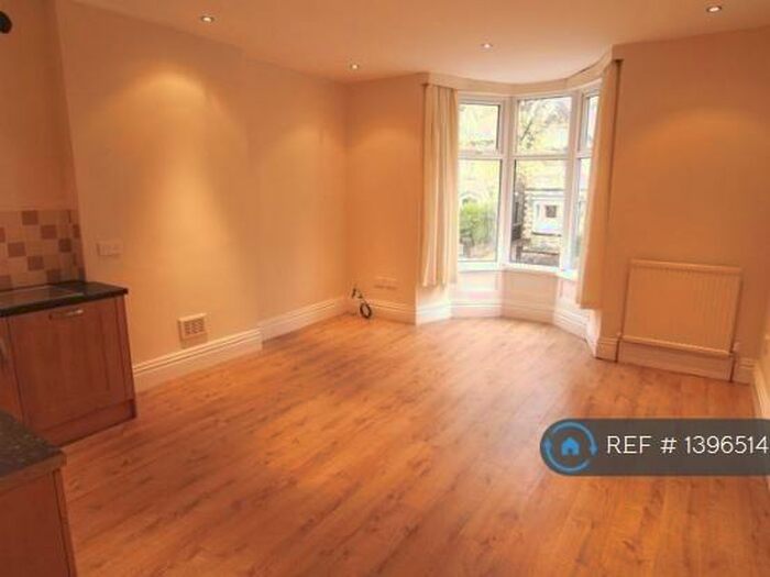 1 Bedroom Flat To Rent In Montgomery Road, Sheffield, S7