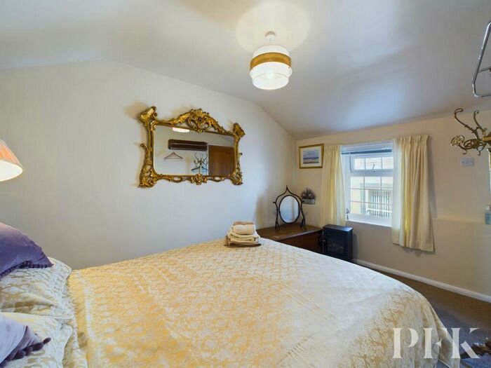 2 Bedroom Cottage For Sale In Garden Lane, Allonby, Maryport, CA15