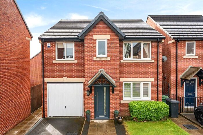 4 Bedroom Detached House For Sale In Round Hill Road, Pudsey, West Yorkshire, LS28