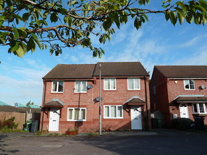 3 Bedroom House To Rent In Palmers Leaze, Bradley Stoke, Bristol, BS32