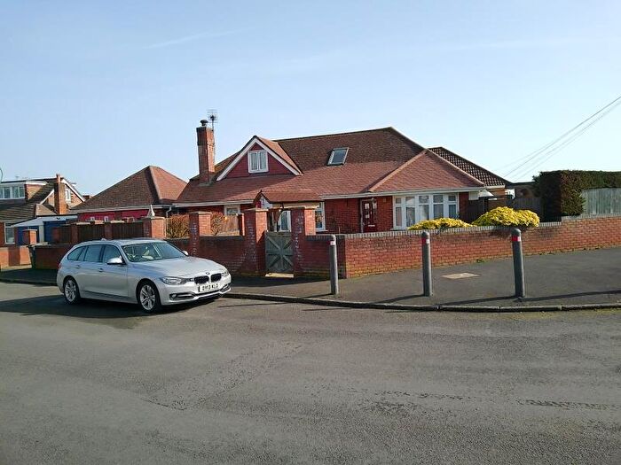 4 Bedroom Detached Bungalow For Sale In Strathmore Road, Bournemouth, BH9