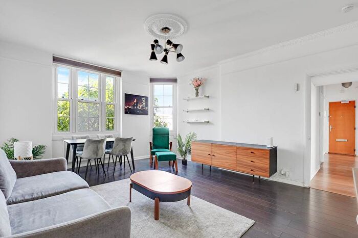 2 Bedroom Flat For Sale In Devon Mansions, Tooley Street, SE1