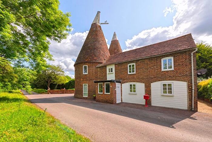 Property For Sale In Hampstead Lane, Nettledstead Green, ME18