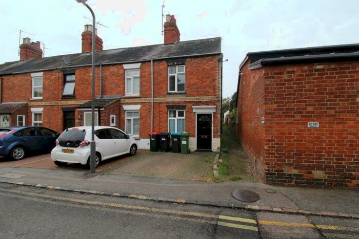 2 Bedroom Terraced House To Rent In King Street, Stony Stratford, Milton Keynes, MK11