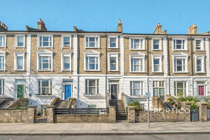 2 Bedroom Apartment For Sale In Belsize Road, London, NW6