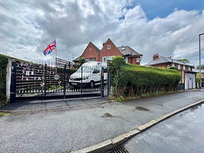 3 Bedroom Semi-Detached House For Sale In Solway Road, Crossacres, Manchester, M22
