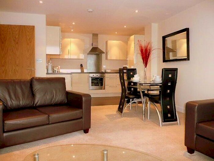 2 Bedroom Flat To Rent In West Wear Street, Sunderland, SR1