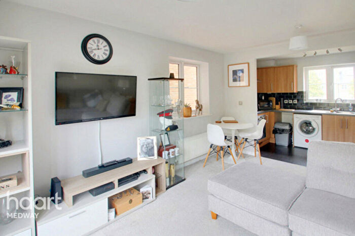 2 Bedroom Apartment For Sale In Sealand Drive, Rochester, ME2