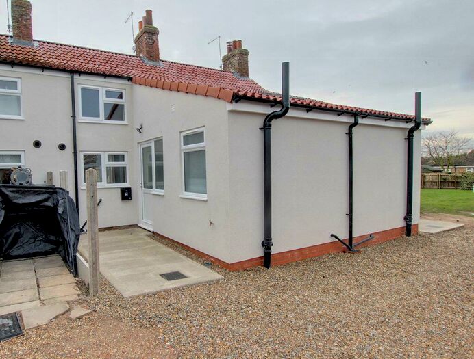 2 Bedroom House To Rent In South Street, Leven, Beverley, HU17