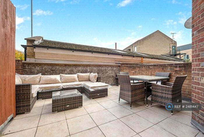 Studio To Rent In Leman Street, London, E1