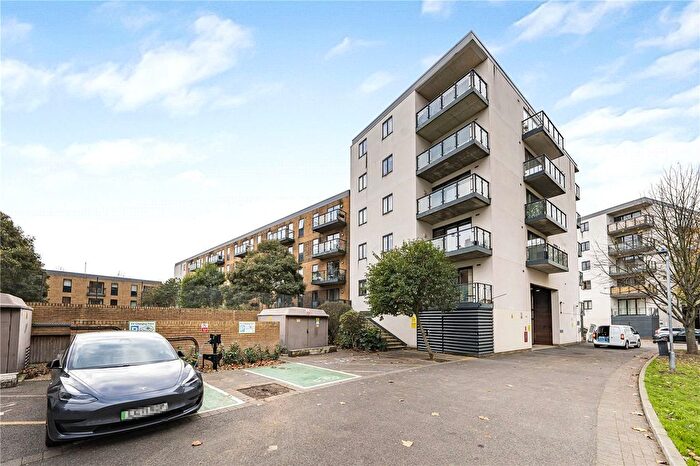 2 Bedroom Flat For Sale In Lawrie House, London, SW19
