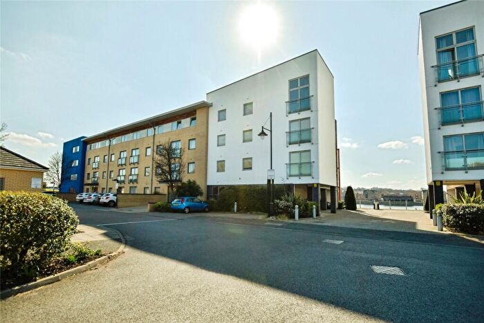 2 Bedroom Flat For Sale In Watersmeet, St. Marys Island, Chatham, Kent, ME4