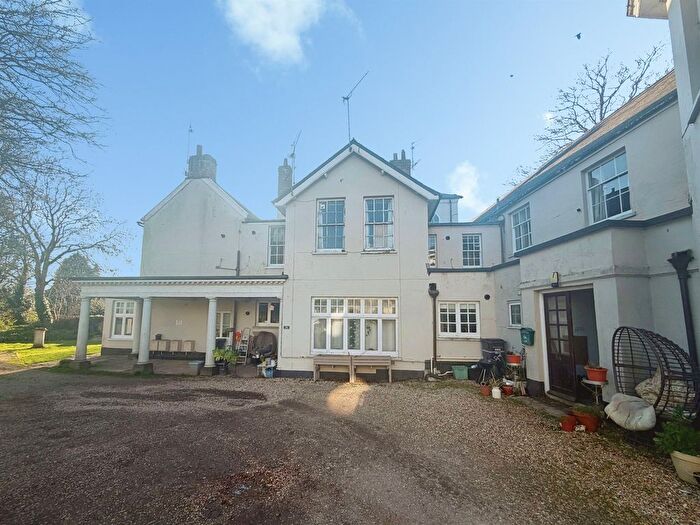 2 Bedroom Flat For Sale In Kingston Road, Taunton, TA2