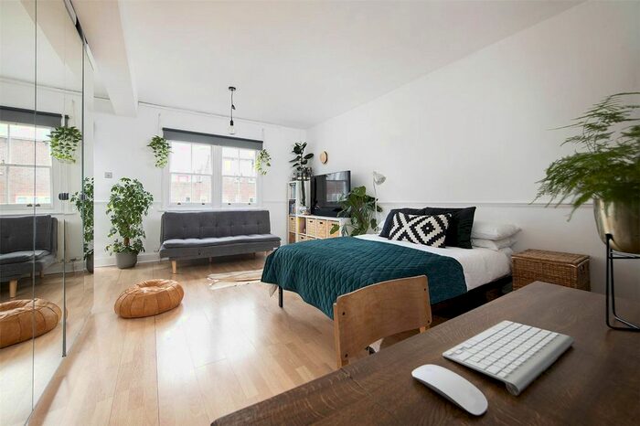 Studio To Rent In Victoria Park Square, Bethnal Green, London, E2