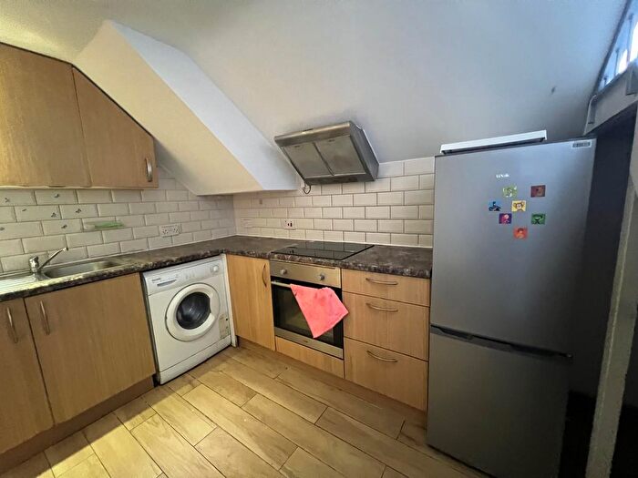 2 Bedroom Flat To Rent In High Road, Ilford, IG1