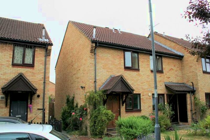 2 Bedroom End Of Terrace House To Rent In Morland Close, Mitcham, CR4