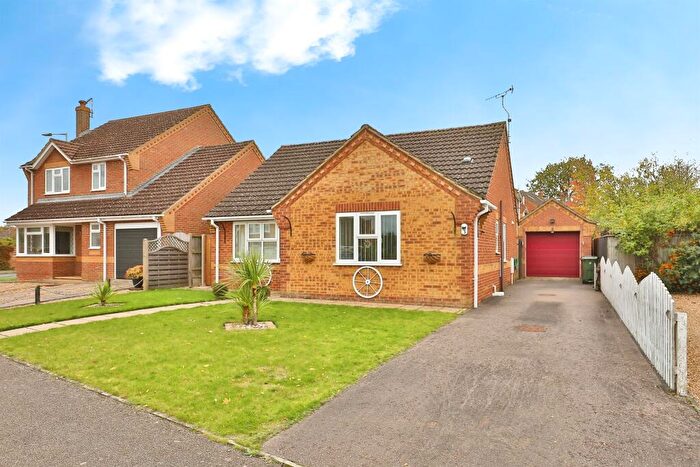 2 Bedroom Detached Bungalow For Sale In Woodpecker Drive, Watton, Thetford, IP25