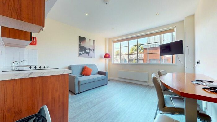 2 Bedroom Flat To Rent In Old Brompton Road, London, SW7