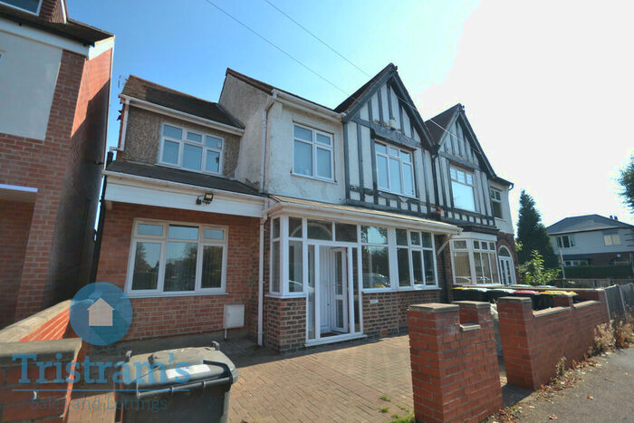 6 Bedroom Semi-Detached House To Rent In ~ £ Voucher If You Sign Up Before April !! ~ Abbey Road, Beeston, NG9